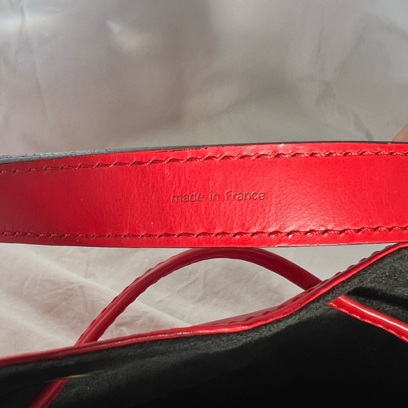 LOUIS VUITTON Petit Noe Drawstring Shoulder Bag Epi Leather Castilian Red - Picture 11 of 16